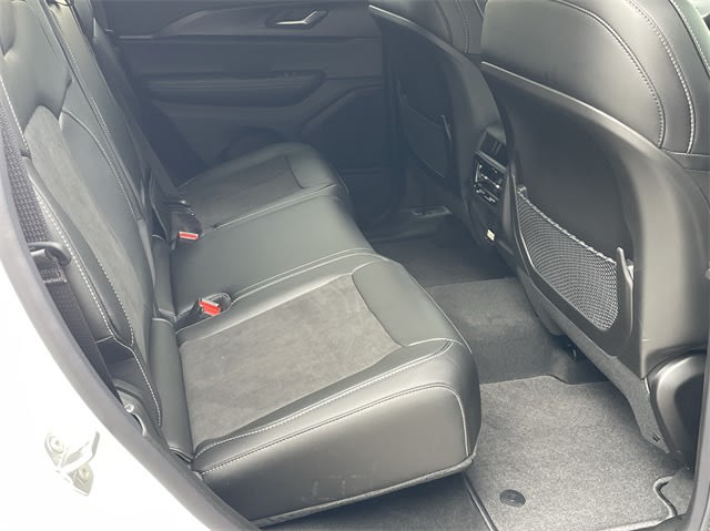 2025 Jeep Grand Cherokee Altitude 32