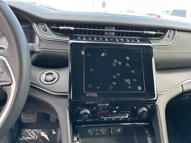 Thumbnail: 2023 Jeep Grand Cherokee - 8