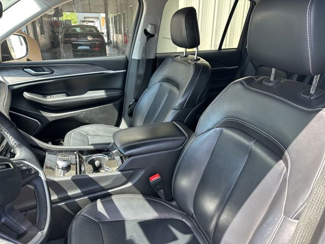 Thumbnail: 2022 Jeep Grand Cherokee - 5
