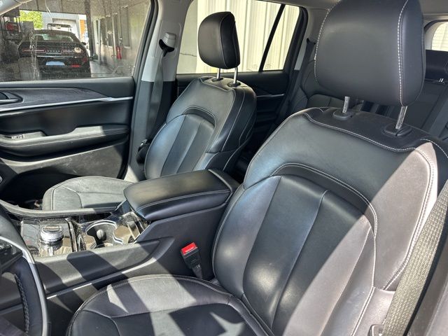Thumbnail: 2022 Jeep Grand Cherokee - 6