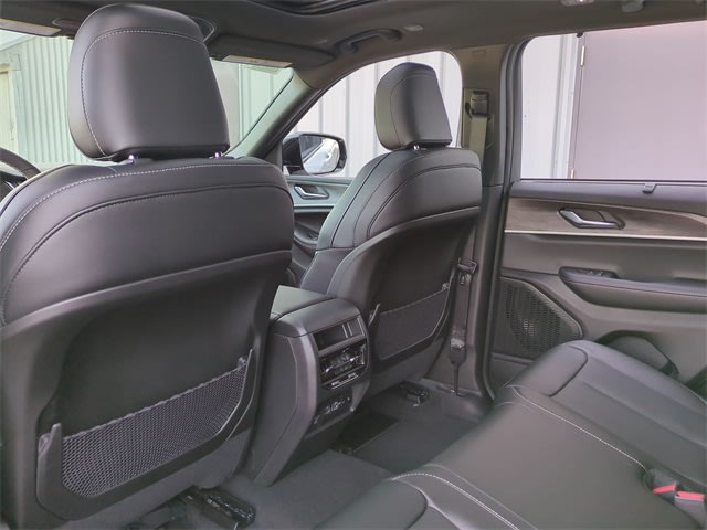 Thumbnail: 2025 Jeep Grand Cherokee - 13