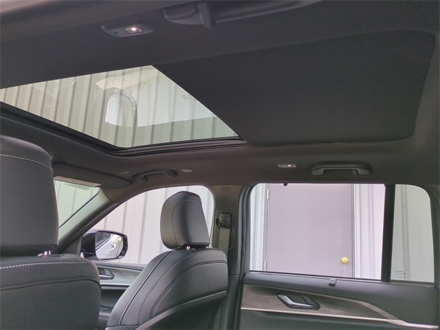 Thumbnail: 2025 Jeep Grand Cherokee - 28