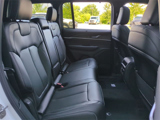 Thumbnail: 2025 Jeep Grand Cherokee - 30