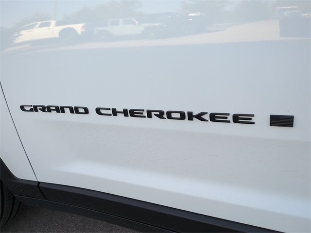 Thumbnail: 2025 Jeep Grand Cherokee - 26