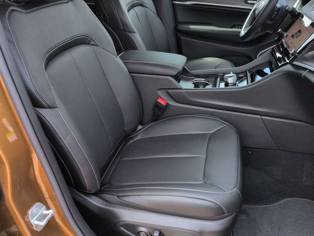 Thumbnail: 2026 Jeep Grand Cherokee - 11