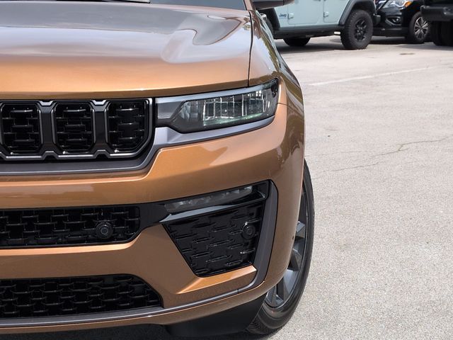 Thumbnail: 2026 Jeep Grand Cherokee - 23