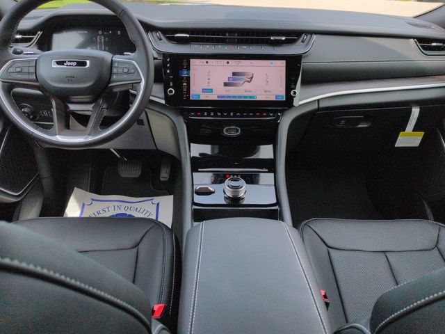 Thumbnail: 2026 Jeep Grand Cherokee - 9