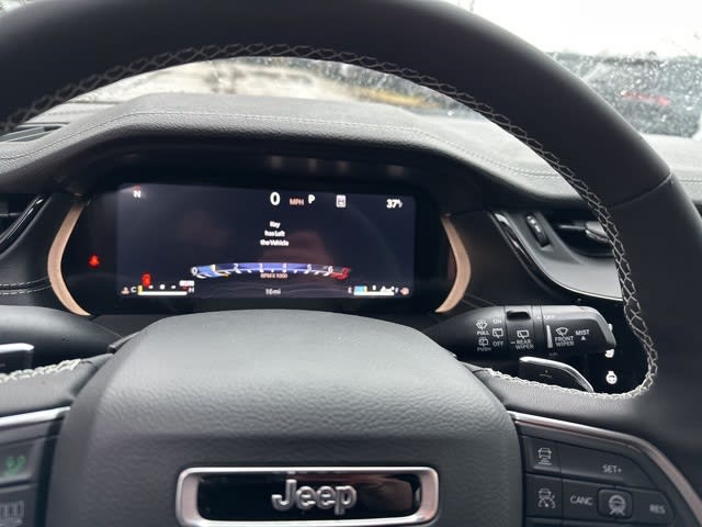 Thumbnail: 2026 Jeep Grand Cherokee - 10