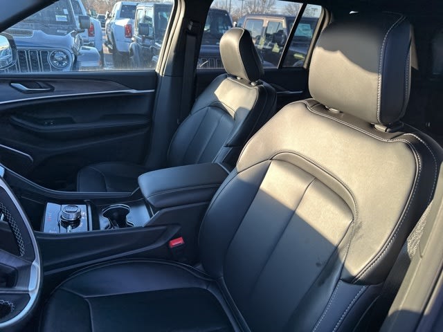 Thumbnail: 2026 Jeep Grand Cherokee - 8