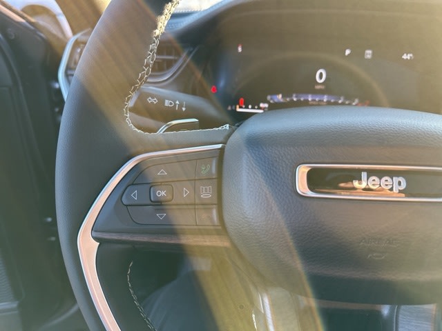 Thumbnail: 2026 Jeep Grand Cherokee - 17