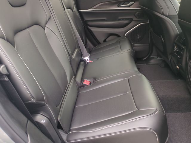 Thumbnail: 2026 Jeep Grand Cherokee - 28