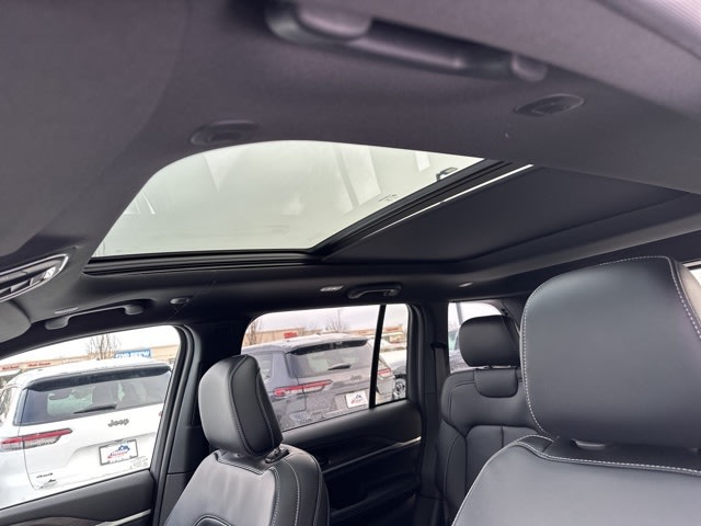 Thumbnail: 2026 Jeep Grand Cherokee - 13