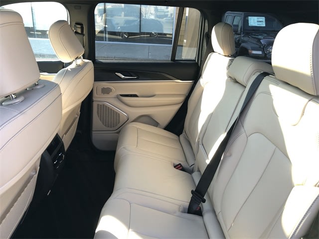 Thumbnail: 2026 Jeep Grand Cherokee - 31