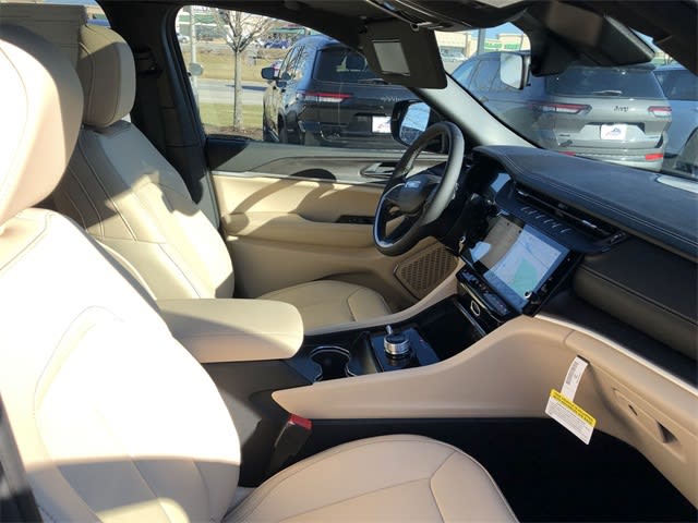 Thumbnail: 2026 Jeep Grand Cherokee - 6