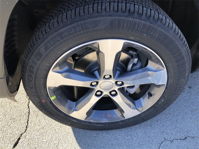 Thumbnail: 2026 Jeep Grand Cherokee - 5