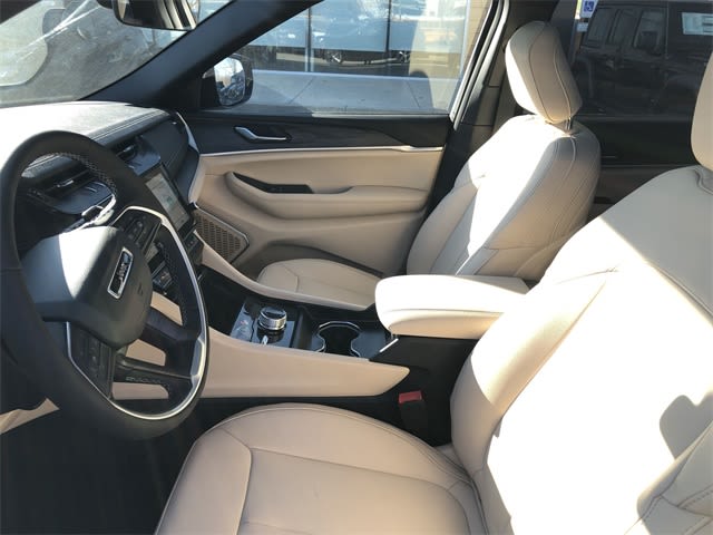 Thumbnail: 2026 Jeep Grand Cherokee - 8