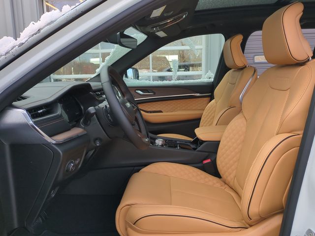 Thumbnail: 2025 Jeep Grand Cherokee - 10