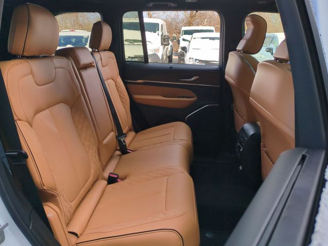 Thumbnail: 2025 Jeep Grand Cherokee - 30