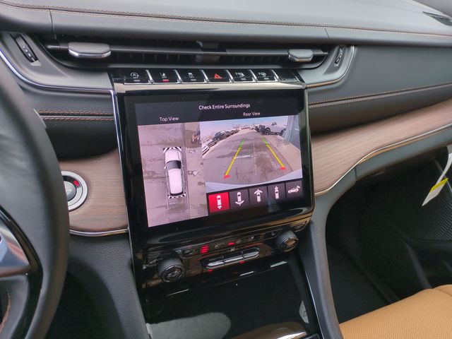 Thumbnail: 2025 Jeep Grand Cherokee - 36