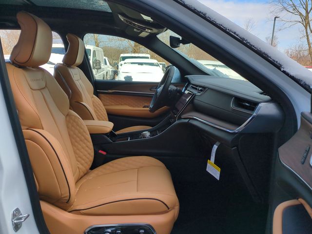 Thumbnail: 2025 Jeep Grand Cherokee - 11