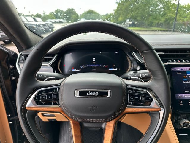 Thumbnail: 2022 Jeep Grand Cherokee - 11