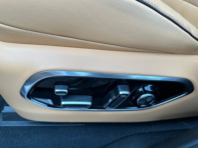 Thumbnail: 2022 Jeep Grand Cherokee - 15