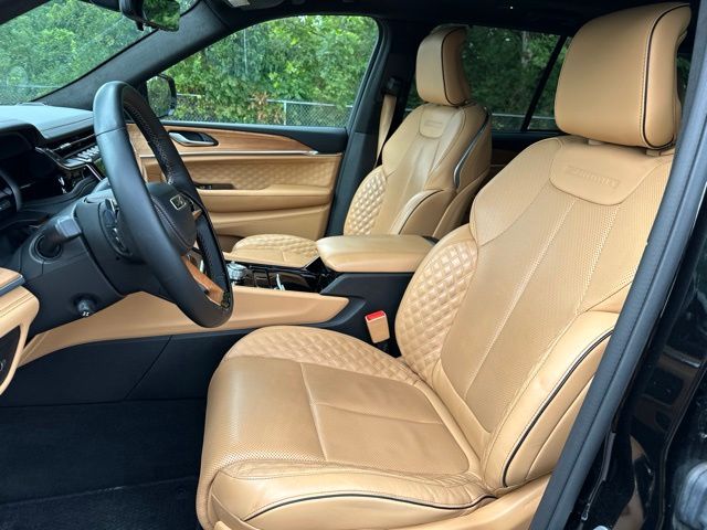 Thumbnail: 2022 Jeep Grand Cherokee - 9
