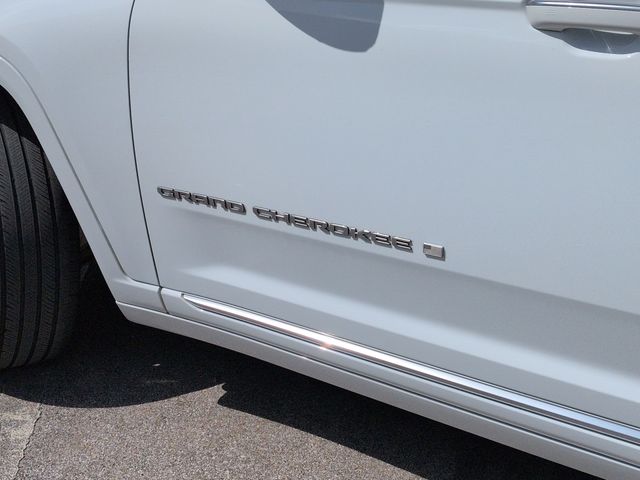 Thumbnail: 2023 Jeep Grand Cherokee - 7