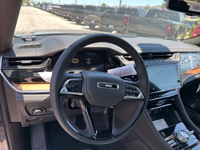 Thumbnail: 2026 Jeep Grand Cherokee - 2