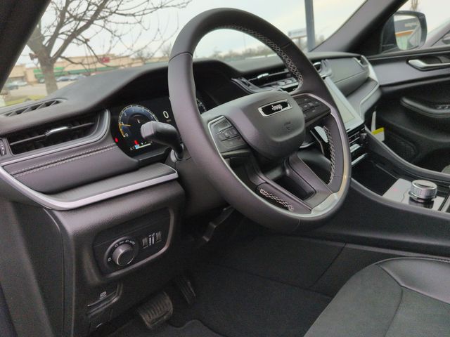 Thumbnail: 2025 Jeep Grand Cherokee L - 2