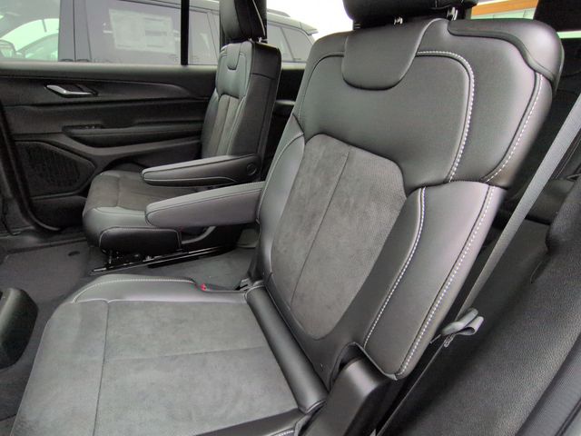 Thumbnail: 2025 Jeep Grand Cherokee L - 12