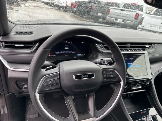 Thumbnail: 2024 Jeep Grand Cherokee L - 2