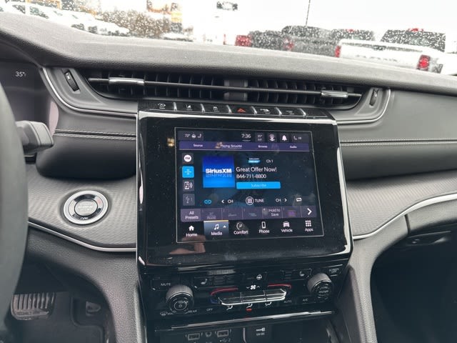 Thumbnail: 2024 Jeep Grand Cherokee L - 8