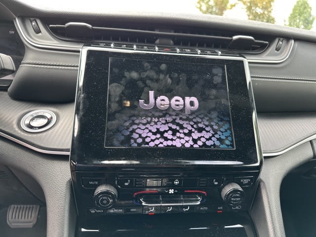 Thumbnail: 2024 Jeep Grand Cherokee L - 8