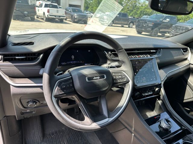 Thumbnail: 2023 Jeep Grand Cherokee L - 2