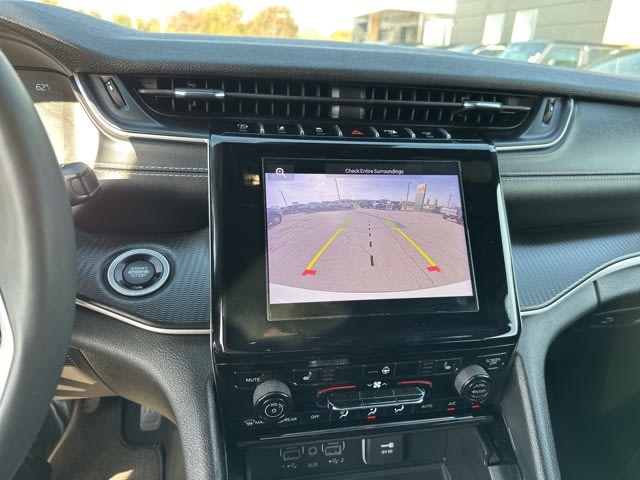 Thumbnail: 2023 Jeep Grand Cherokee L - 11