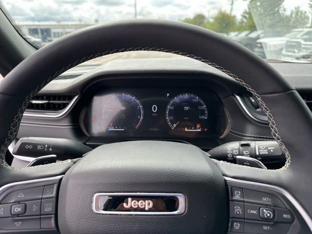 Thumbnail: 2024 Jeep Grand Cherokee L - 9