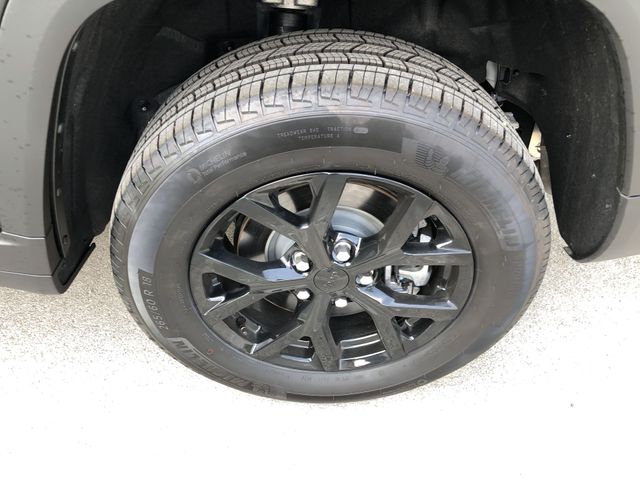 Thumbnail: 2026 Jeep Grand Cherokee L - 6