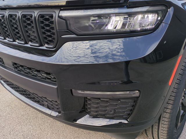 Thumbnail: 2025 Jeep Grand Cherokee L - 24