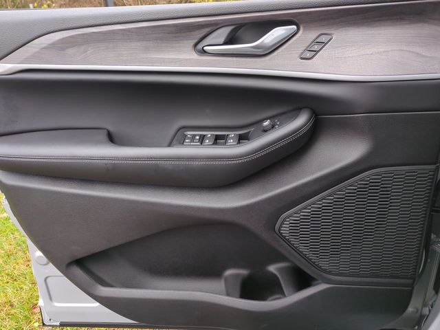 Thumbnail: 2025 Jeep Grand Cherokee L - 35