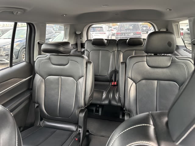 Thumbnail: 2022 Jeep Grand Cherokee L - 9