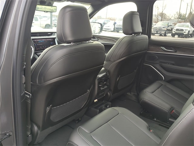 Thumbnail: 2026 Jeep Grand Cherokee L - 13