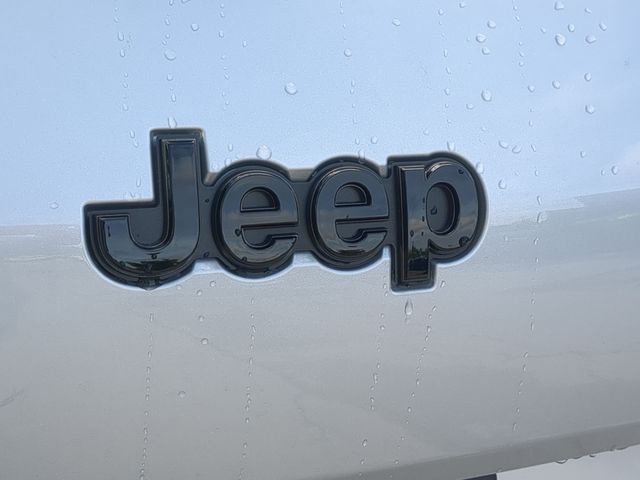 Thumbnail: 2026 Jeep Grand Cherokee L - 6
