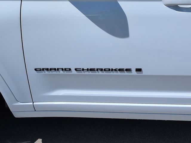 Thumbnail: 2026 Jeep Grand Cherokee L - 24
