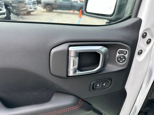 Thumbnail: 2026 Jeep Wrangler - 10