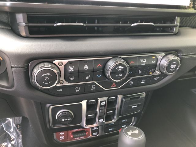 Thumbnail: 2026 Jeep Wrangler - 30