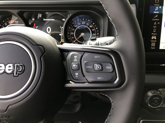 Thumbnail: 2026 Jeep Wrangler - 34