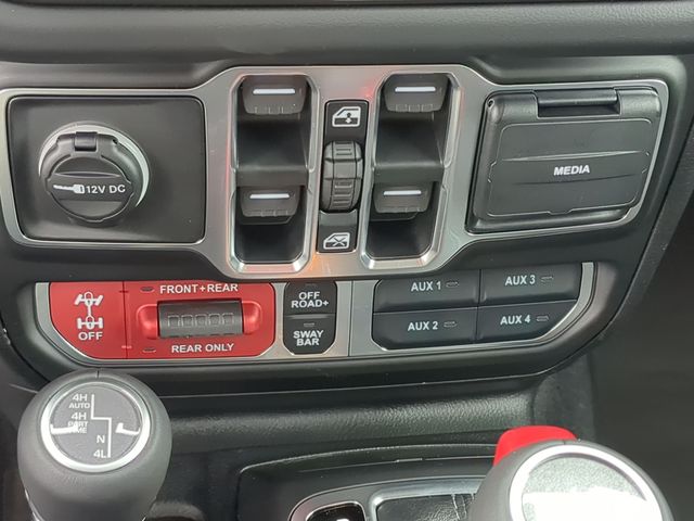 Thumbnail: 2026 Jeep Wrangler - 35