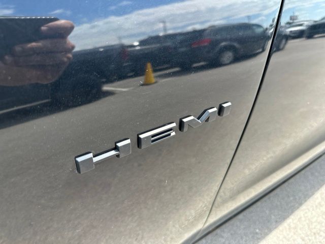 Thumbnail: 2022 Dodge Durango - 7