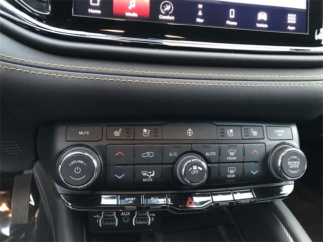 Thumbnail: 2022 Dodge Durango - 21